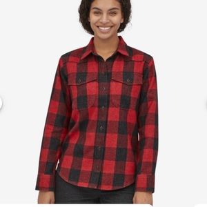 NWOT Patagonia Women’s Farrier’s long-sleeved shirt SZ M